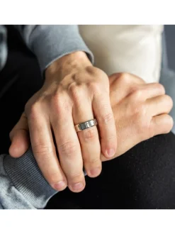 Bague Anneau Homme en Acier Argenté