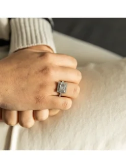 Bague Femme Acier Ornée avec Zirconium