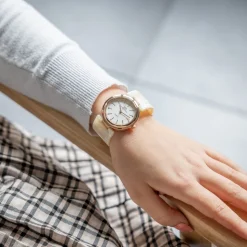 Jolie Montre Femme Métal et Plastique Strass GIORGIO