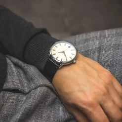 Jolie Montre Homme Noir M. JOHN