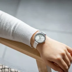Magnifique Montre Femme Blanc GIORGIO