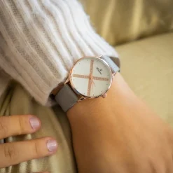 Magnifique Montre Femme Gris Strass CHTIME