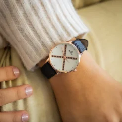 Montre de Femme Noir avec Strass CHTIME