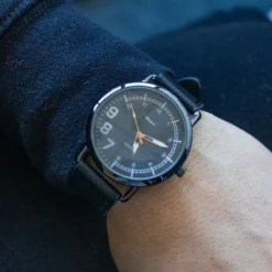 Montre Homme Couleur Noir CHTIME