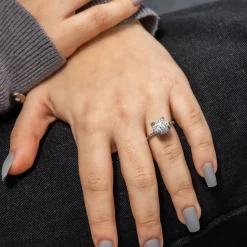 Sublime Bague Femme Acier Ornée Zirconium