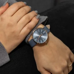 Très belle Montre Femme Gris CHTIME