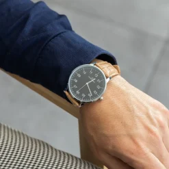 Très Jolie Montre Homme Beige GIORGIO