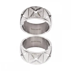 Votre Bague Femme en Acier Ornée Zirconium
